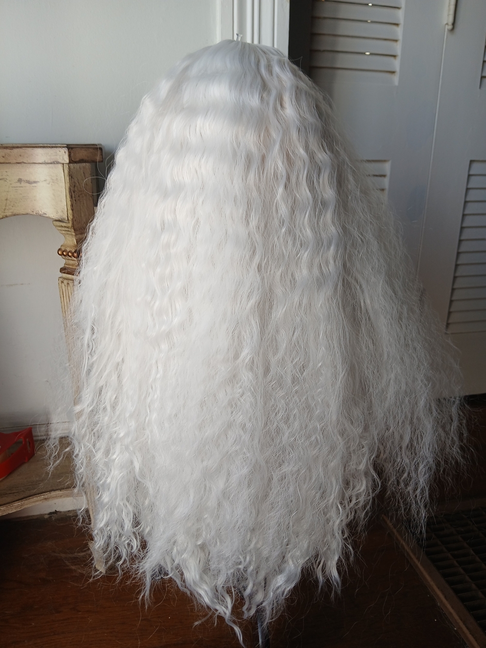 White Long Wavy Brand New Synthetic Wig - Natural Texture